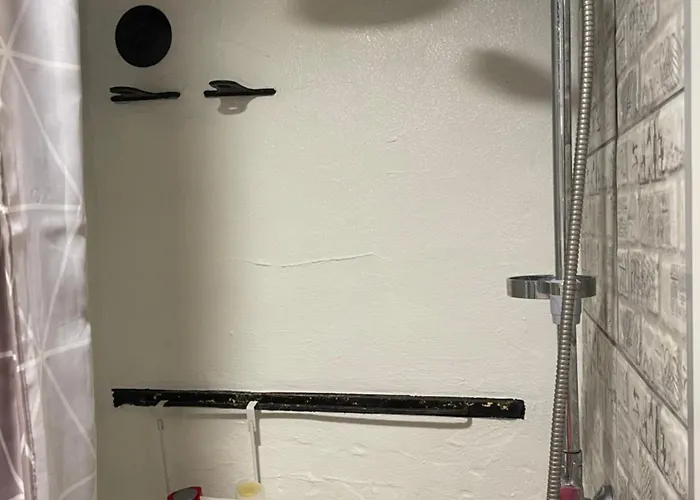 Lägenhet Cozy With Private Bedroom Tallinn